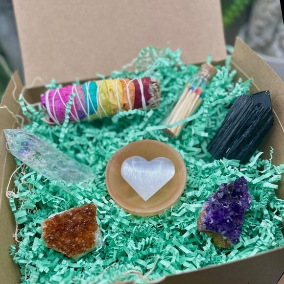 Crystal Gift Box Love Healing and Spiritual Connection Set for Valentines Day - Picture 12 of 12